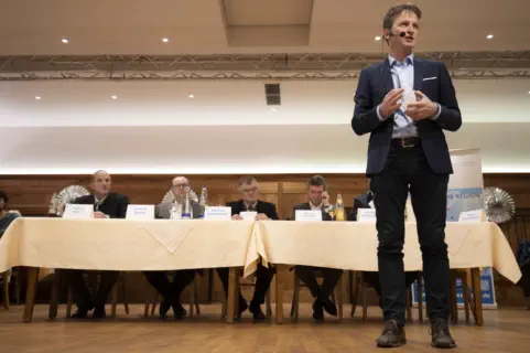 Präsentation der Bürgermeisterkandidaten Gemeinde Altfraunhofen - BDS Kleines Vilstal © Foto peppUP.de