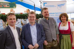 Foto (v.l.) Hans Ostermaier (1. Vorsitzender BDS Kleines Vilstal, Ralf Stegner (SPD - stellv. Parteivorsitzender), Michael Forster (Hauptgeschäftsführer BDS Bayern), Ruth Müller MdL SPD
